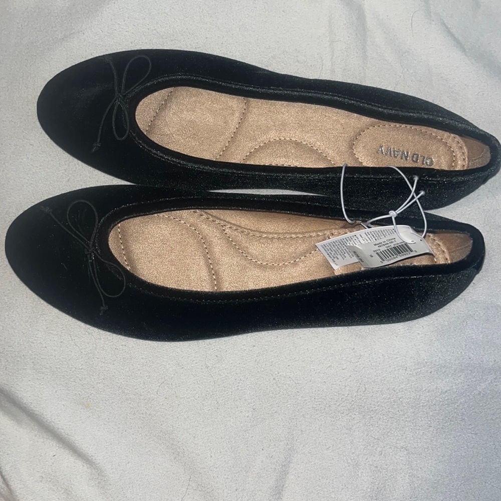 Dark green velvet Ballet Flat with bow.